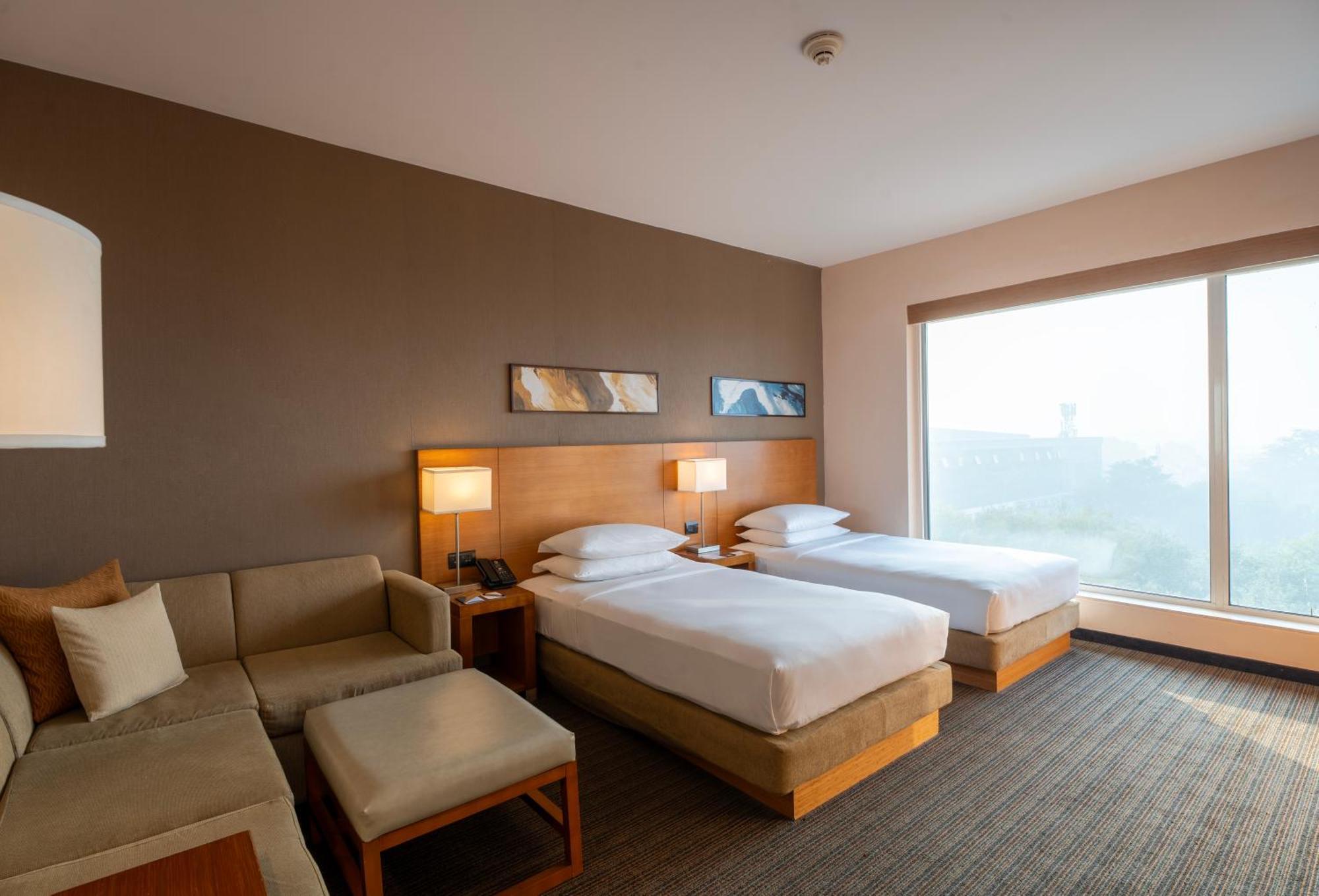 ไฮแอท เพลซ เกอร์กัน อุดย็อค วิหาร์ Hotel คูร์เคาน์ ภายนอก รูปภาพ Deluxe Room